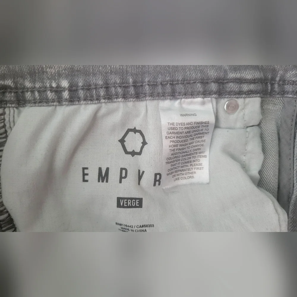 Empyre Verge Gray Slim Jeans Distressed Style Sz 33